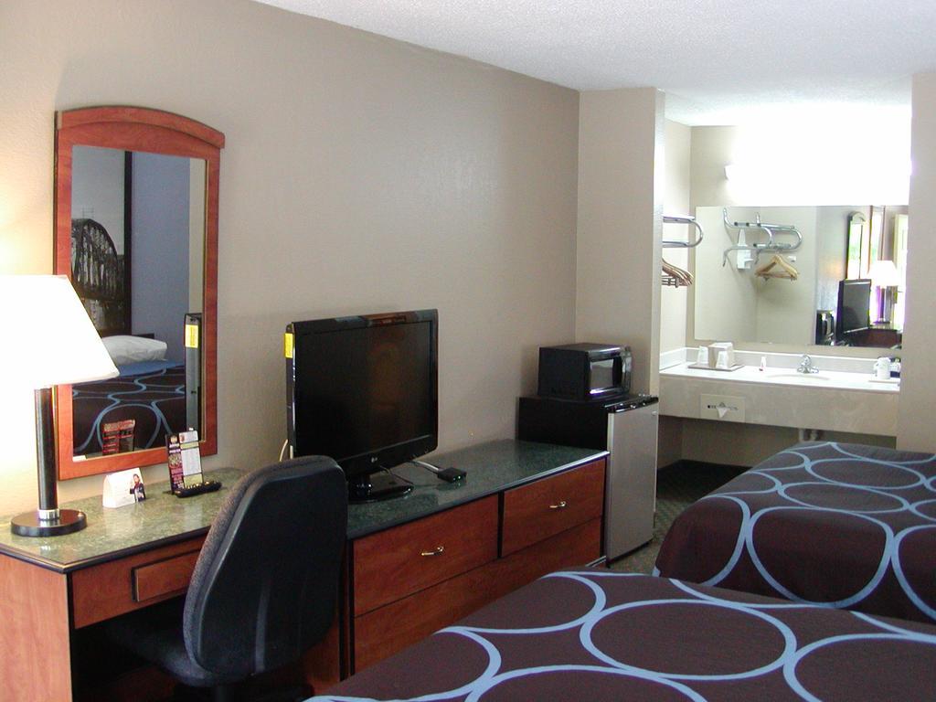 Super 8 By Wyndham Bossier City/Shreveport Area Dış mekan fotoğraf