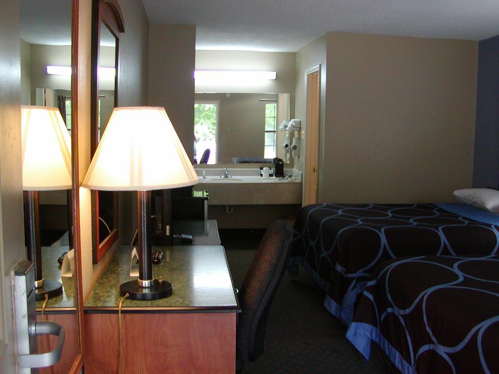 Super 8 By Wyndham Bossier City/Shreveport Area Dış mekan fotoğraf